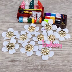 ดอกไม้ลูกไม้สีขาว 3 cm. ตกแต่งดอกไม้ (แพ็คละ 10 ชิ้น) (เลือกแบบ)