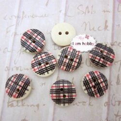 กระดุมไม้ลายสก็อต ขนาด 12 มิล (แพ็คละ 20 ชิ้น)