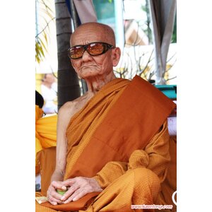 หลวงปู่หนูเพชร วัดป่าภูมิพิทักษ์