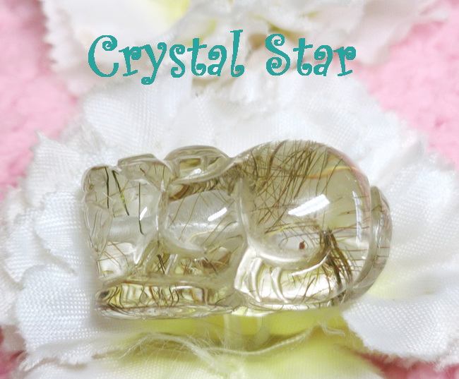 ไหมทองแกะสลักรูปปี่เซี๊ยะ