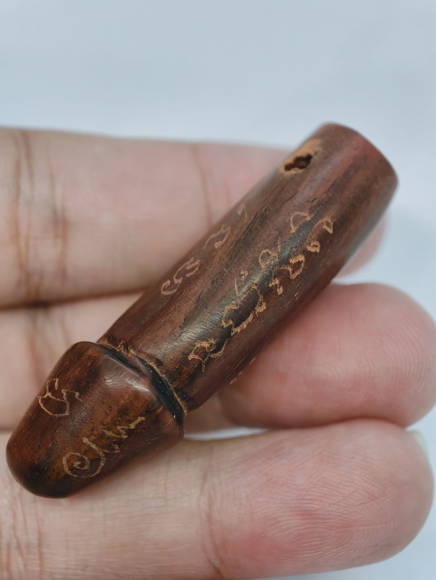 หลวงพ่อสิน วัดละหารใหญ่ ปลัดขิกไม้แกะ ตอกโค้ด ซองเดิม KA3439