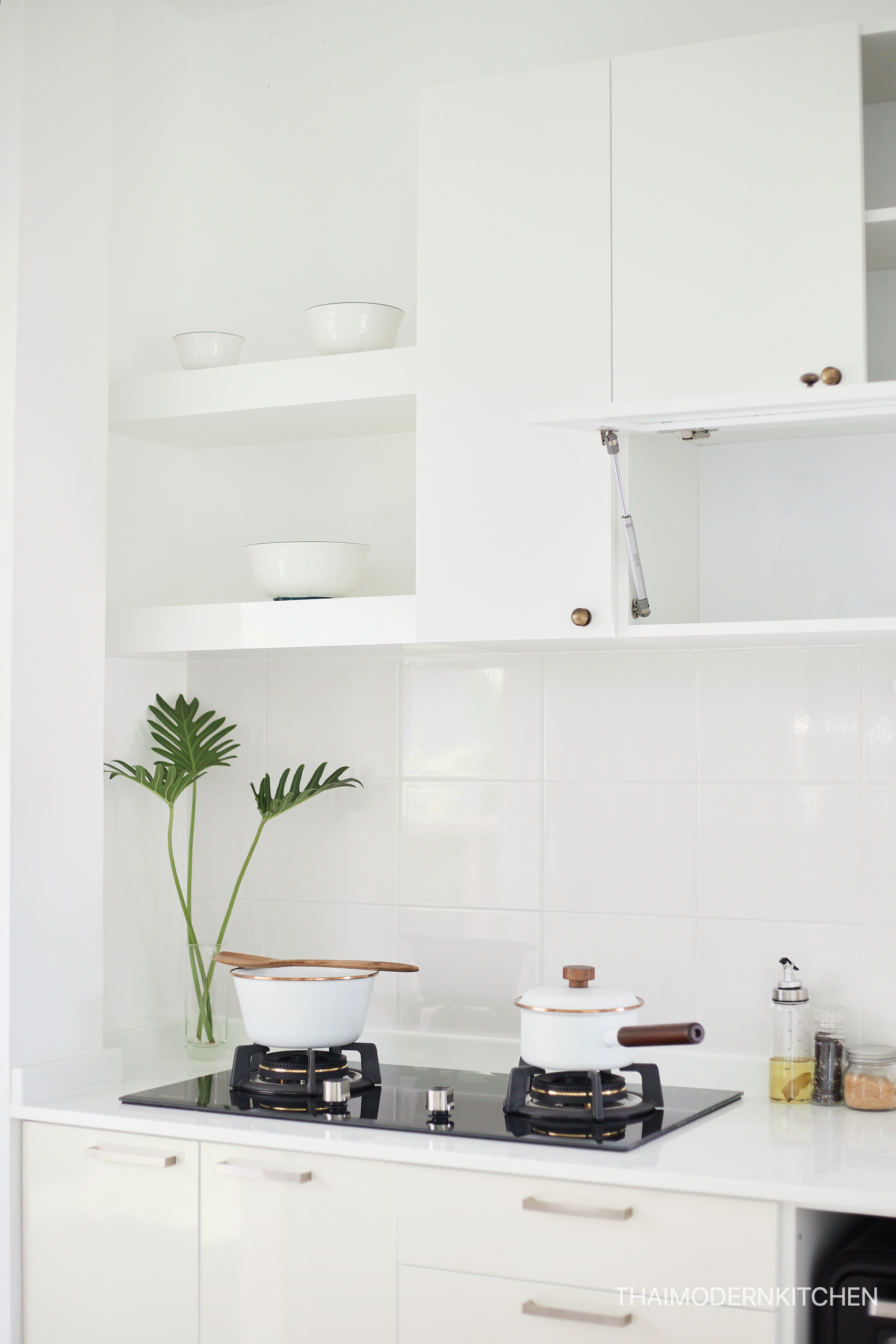 ครัวบิ้วอิน บ้านคุณสุรศักดิ์ 1.9 ตู้บน+ล่าง 2.1 counter 1.4 ตู้บน