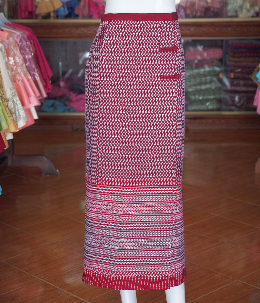 ผ้าถุงป้าย ผ้าทอลายขอ สีแดง เอว 34 นิ้ว