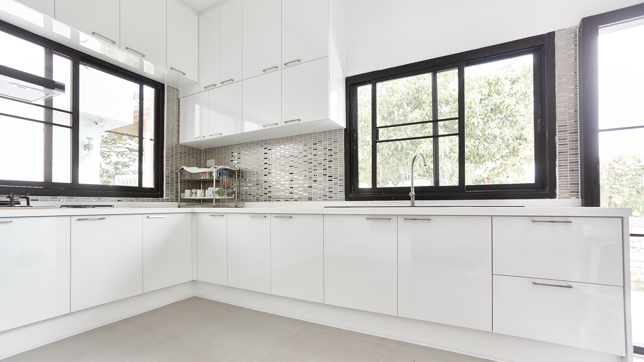 3 ตู้บน+ล่าง 3.2 ตู้บน+ล่าง 1.5 ตู้ล่าง