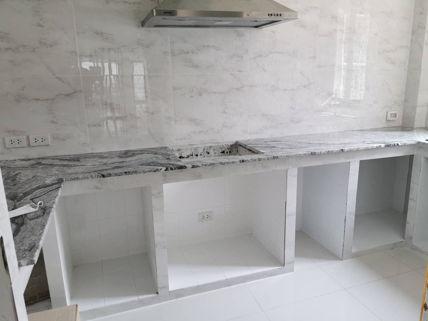 ครัวบิ้วอิน บ้านคุณ สิทธิพงษ์ 4.7 ตู้บน+ 5.15 ตู้ล่าง 0.62 ตู้เต็มสูง 220