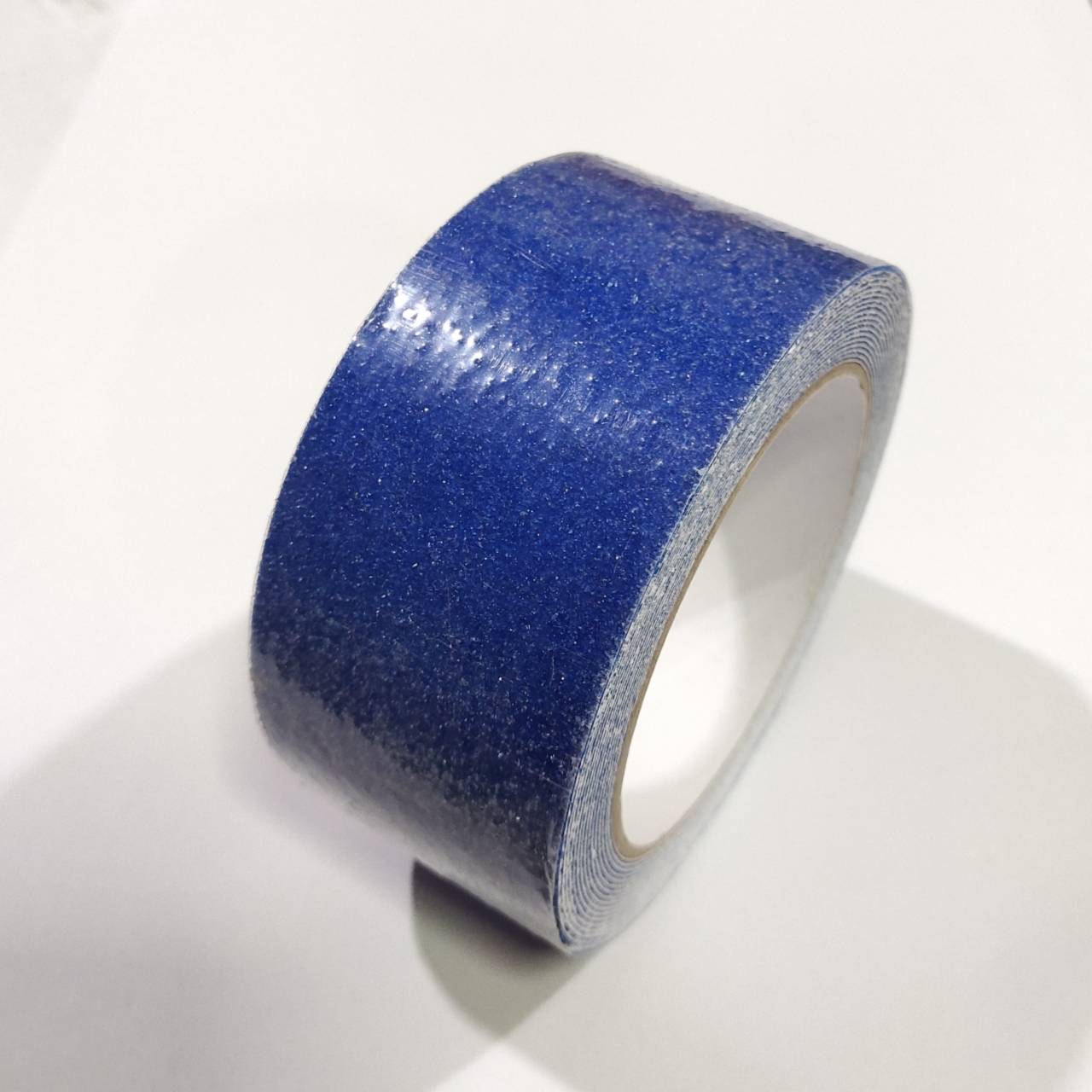 anti slip tape เทปกันลื่น สีน้ำเงิน หน้ากว้าง 2" ยาวม้วนละ 5 เมตร เทปมีกาว ผิวกระดาษทราย สำหรับติดบันได ทางเดิน ทางลาดเอียง