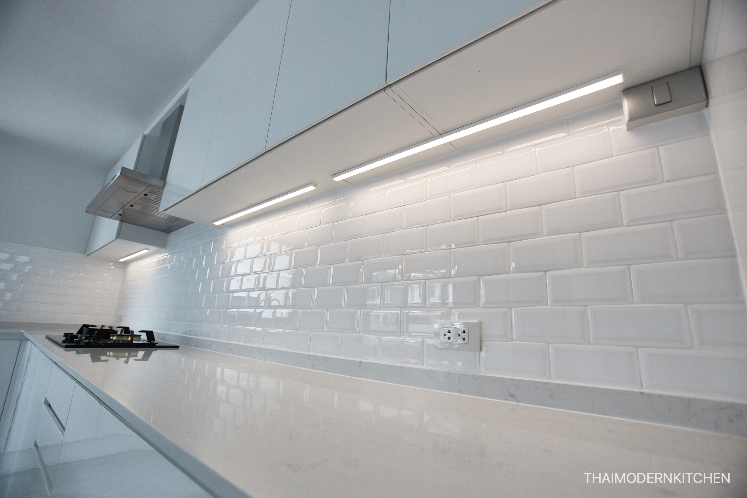 ครัวบิ้วอิน บ้านคุณ โสจิรัต 3+3.3 ตู้ล่าง 4.5 ตู้บน (เว้นติด hood) 1.8 island