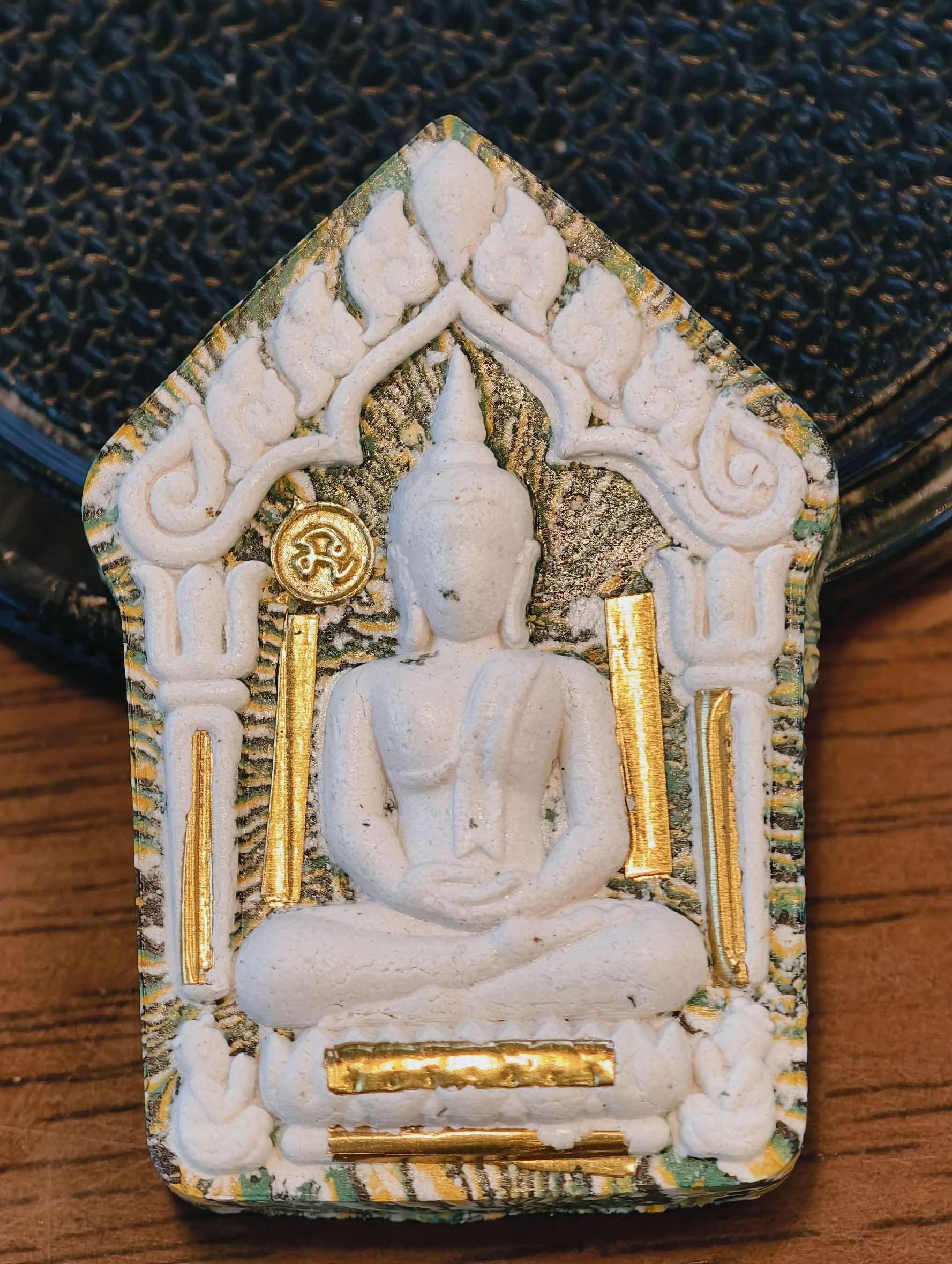 หลวงปู่มหาศิลา สวนสงฆ์แกเปะ ขุนแผน ล้านรวยรวย หลังพระคาถาหัวใจขุนแผน ตะกรุดทอง 6 ดอก พร้อมหมุดโค้ด KA4252