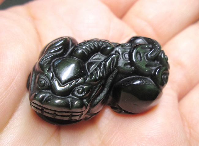 ปี่เซี๊ยะ (เรนโบว์ออปซิเดียน)