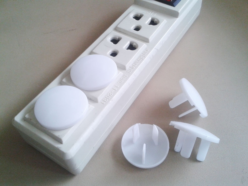ปลั๊กกันไฟดูด,ที่อุดปลั๊ก 3 ขา กันไฟดูด outlet plugs (1ชุด มี 50 ชิ้น) ขั้นต่ำ 2 ชุด