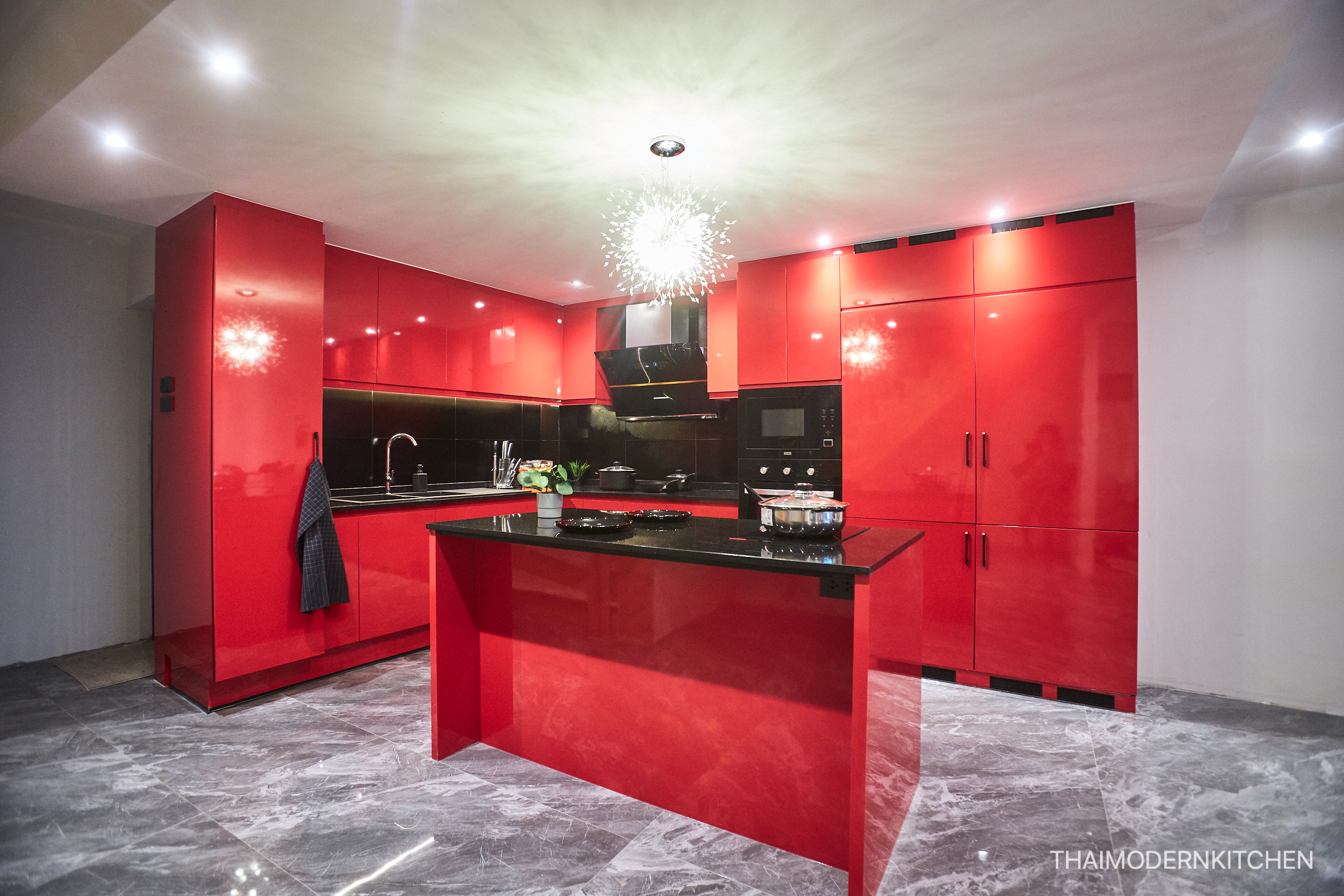 ครัวบิ้วอิน บ้านคุณหญิง ราคา 170,000- 3.8+2 ตู้บน+ล่าง (รวมตู้สูง) 1.5 island ลึก 80 cm