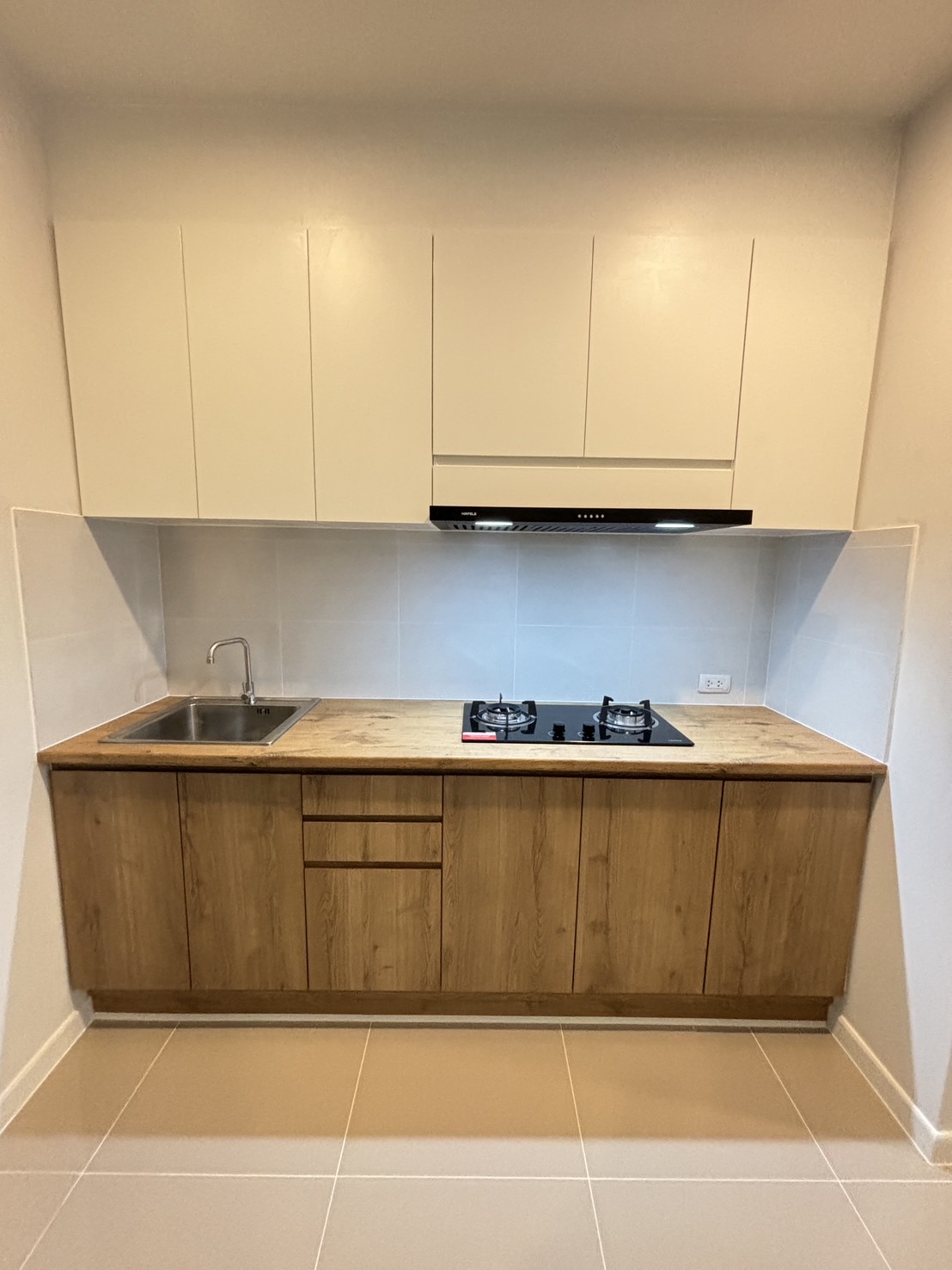 ครัวบิ้วอิน 2.3 ตู้บนล่าง