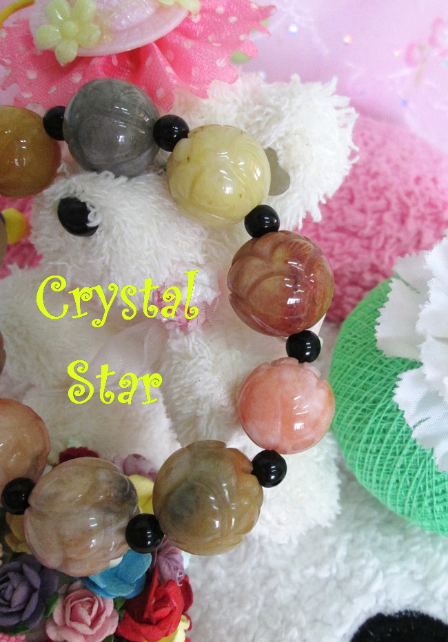 สร้อยข้อมือหยกกลมแกะสลักรูปดอกไม้