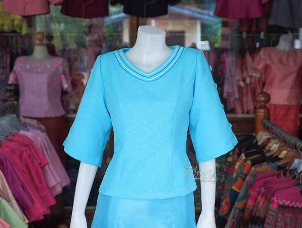 เสื้อผ้าฝ้ายสุโขทัยคอแหลม แต่งเดินไหม สีฟ้า ไซส์ S