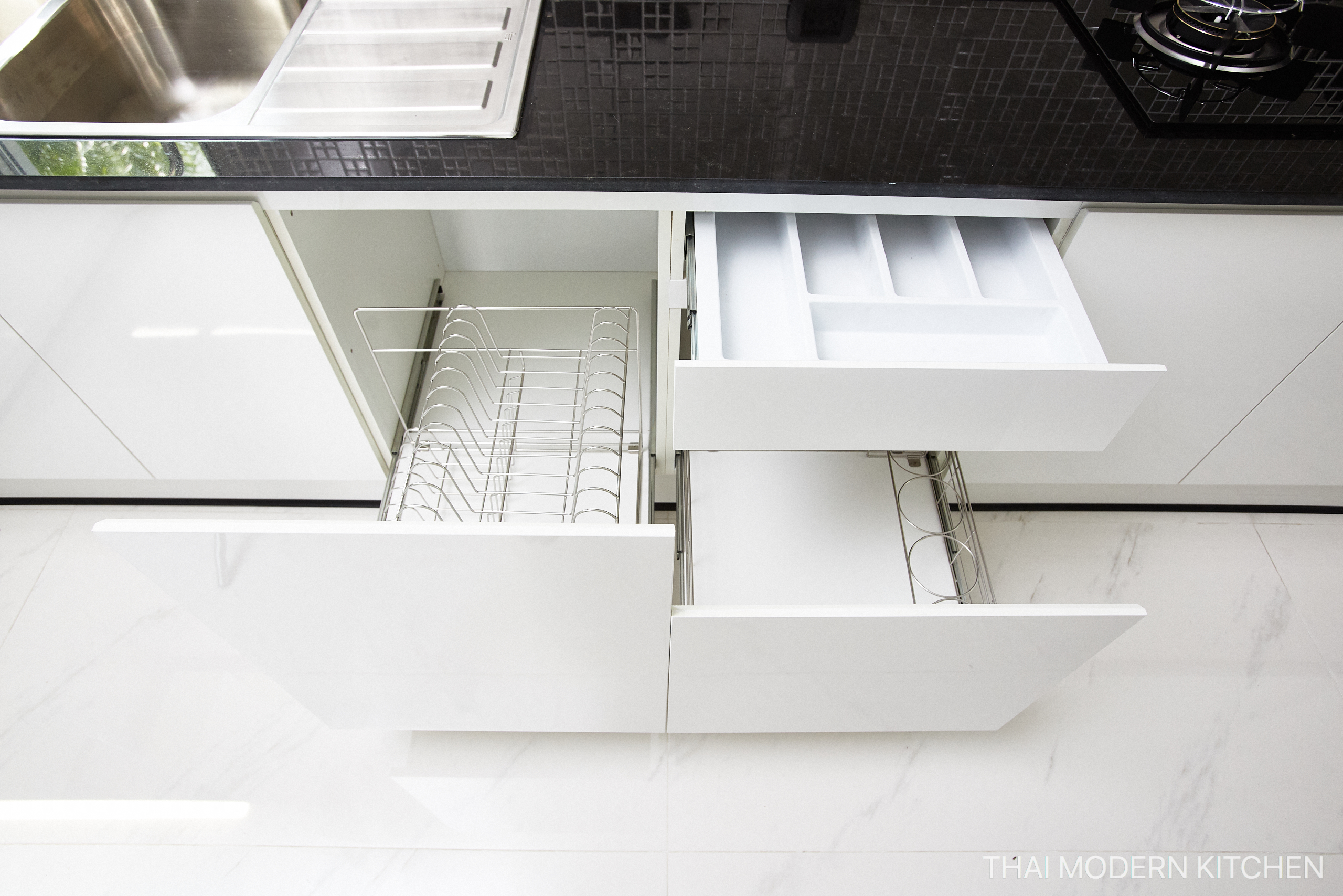 ครัวบิ้วอิน บ้าน ดร.นิพนธ์ - ดร. พัตรานุช วงศ์จินดา