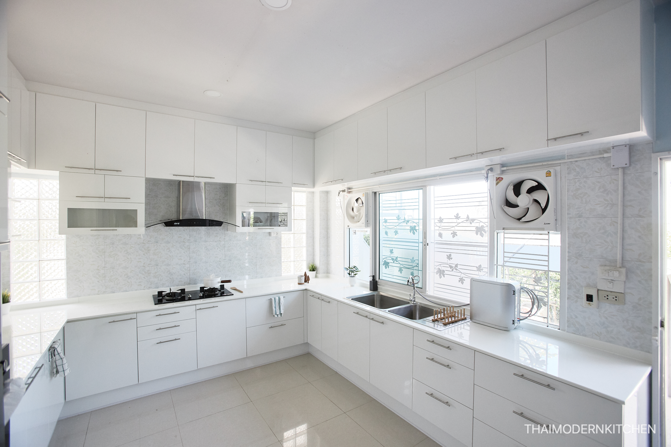 ครัวบิ้วอินบ้านคุณ ศลิษา สวยน่ารัก 8.4 ตู้ล่าง 9.64 ตู้บน ทำสองชั้น