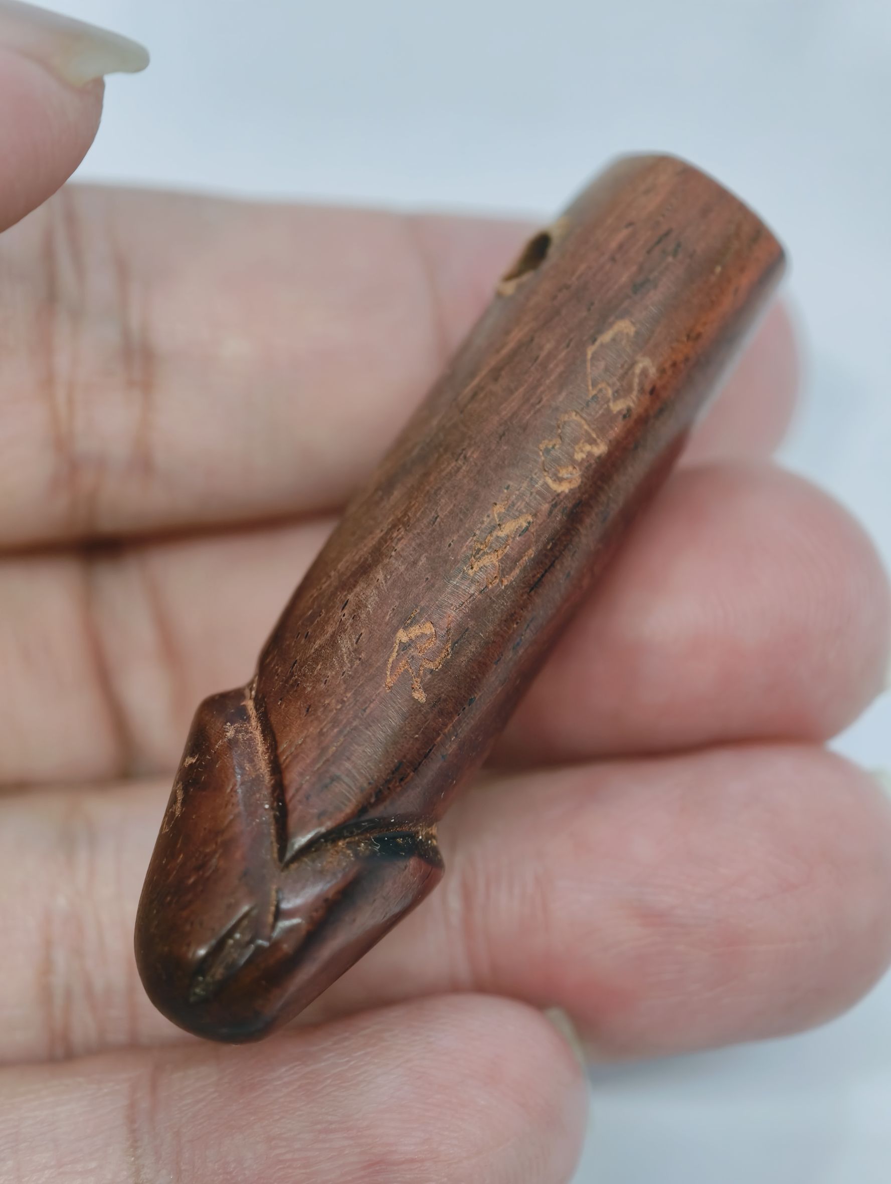 หลวงพ่อสิน วัดละหารใหญ่ ปลัดขิกไม้แกะ ตอกโค้ด ซองเดิม KA3439