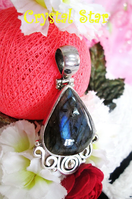 จี้แลบบราโดไลท์