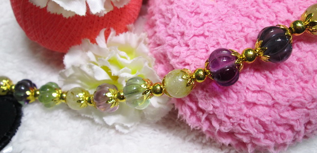 สร้อยคอหางช้างและหินสี