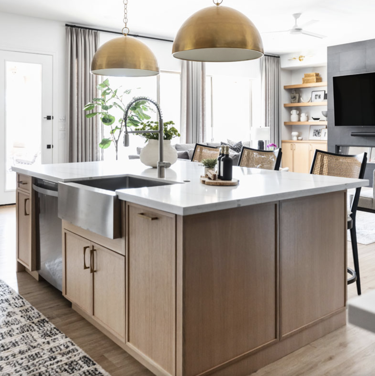 ราคาหินควอท เริ่มที่ 12000-25000 ต่อ ตรม นะคะ #หินควอทซ์