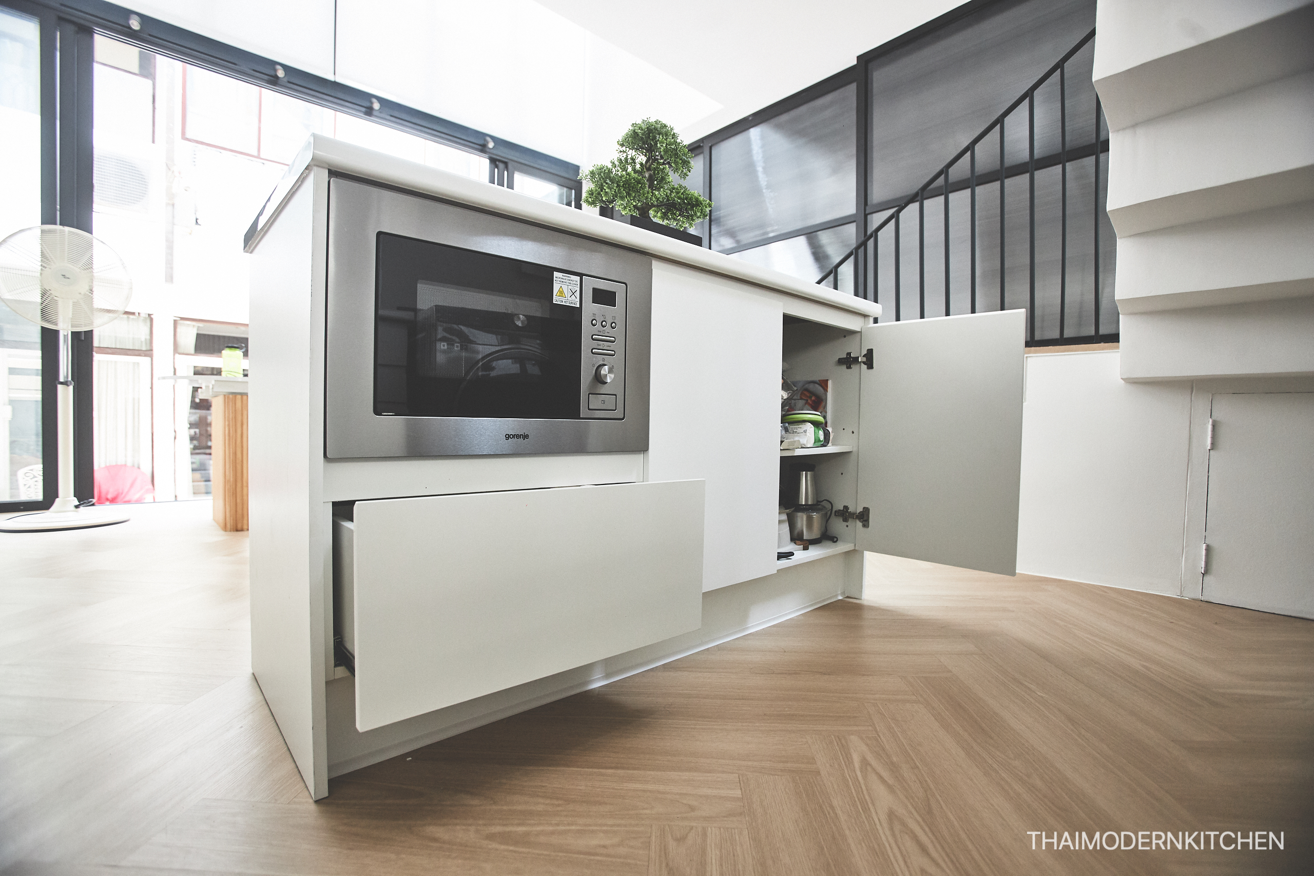 ครัวบิ้วอิน บ้านคุณพิชชา counter bar ไซด์น่ารักลงตัว ราคา 109000