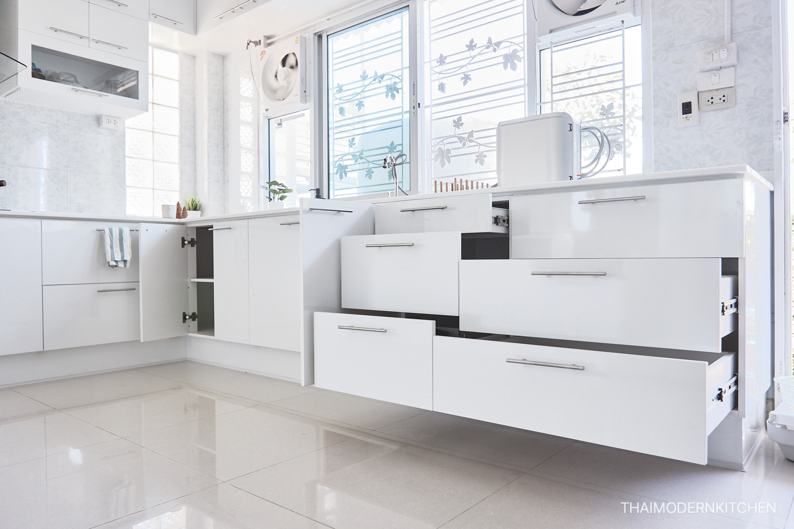 ครัวบิ้วอินบ้านคุณ ศลิษา สวยน่ารัก 8.4 ตู้ล่าง 9.64 ตู้บน ทำสองชั้น