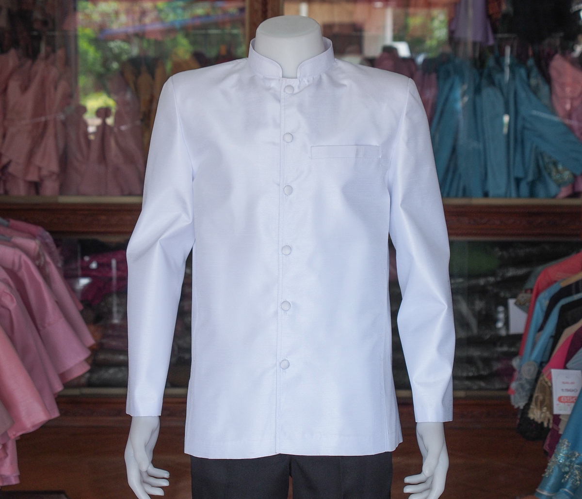เสื้อผ้าไหมแพรทองคอพระราชทานแขนยาว สีขาวโอโม่ ไซส์ 3XL
