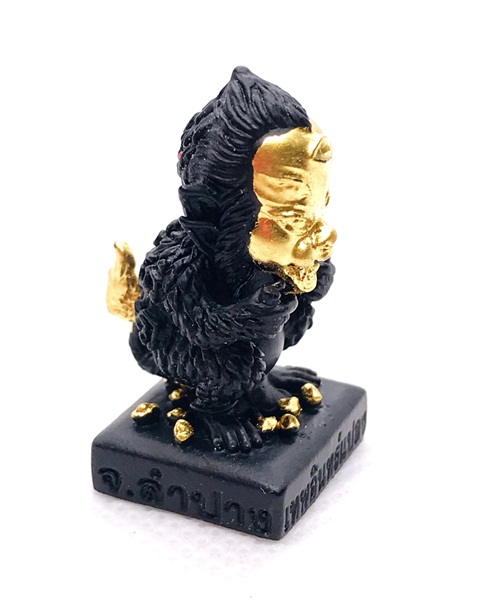 หลวงพ่อกลิ่น ธมฺมธีโป สำนักปฏิบัติธรรมพุทธมุณีเทวาสถิตย์ จ.ลำปาง เทพอินทร์แปลง “สี่หูห้าตา” เทวดาให้โชค รุ่น เศรษฐีนำโชค KM141