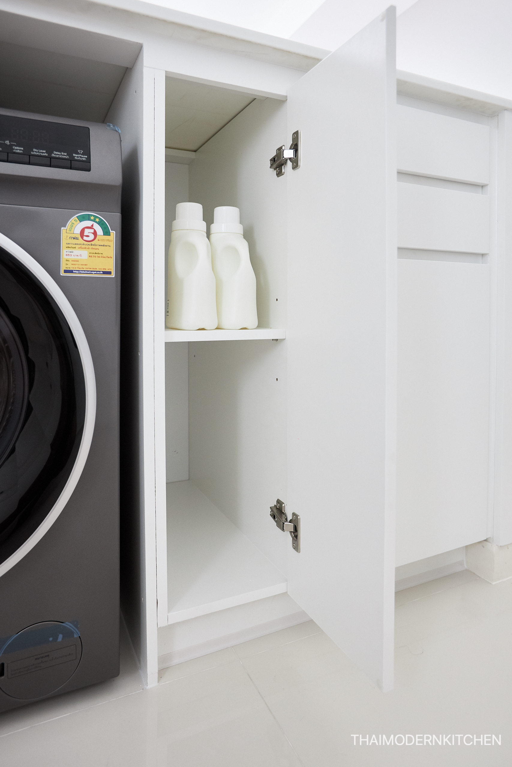 ครัวบิ้วอิน บ้านคุณมีน ราคา 75000- หมู่บ้าน Villaggio รังสิต คลอง 4 2.3 ตู้ล่าง 3.2 ตู้บน 2.05 island ลึก 75 cm