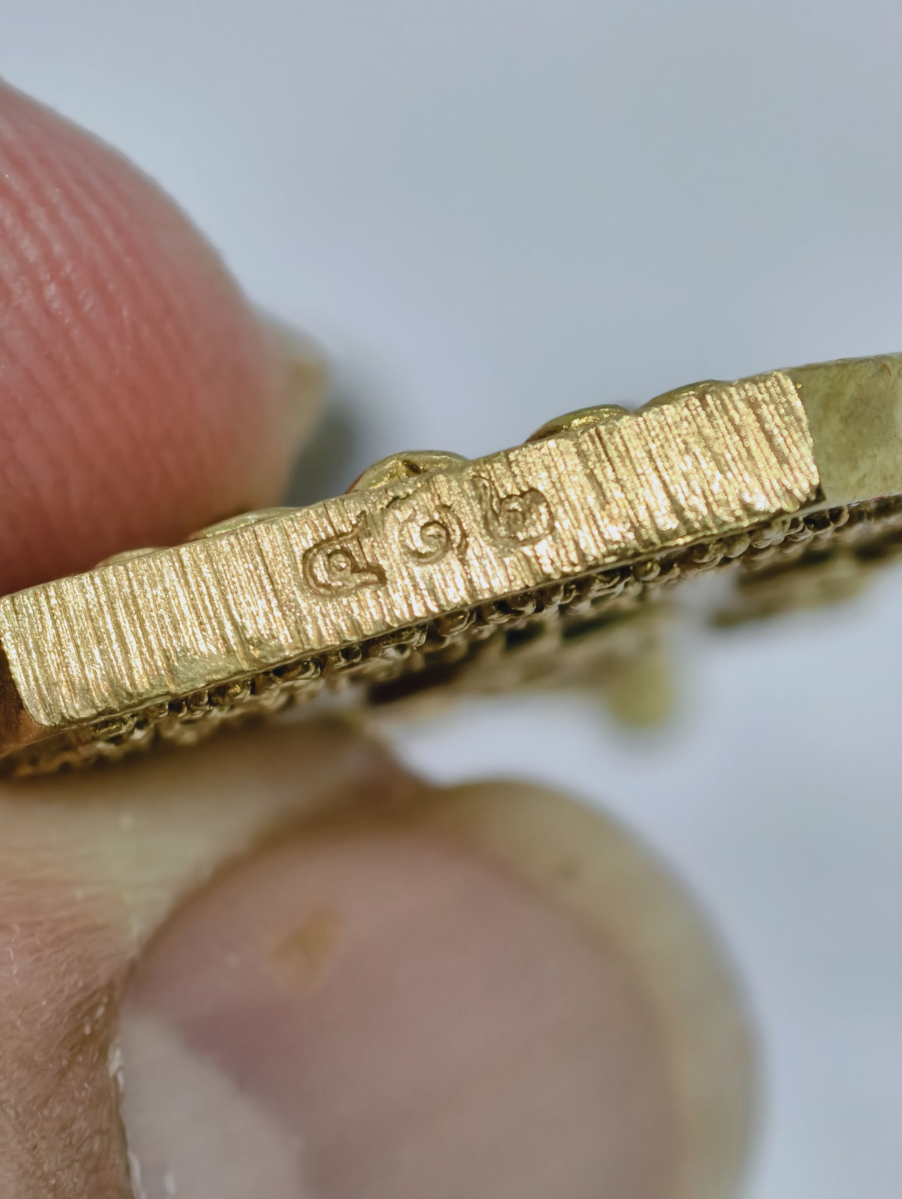 หลวงพ่อสิน วัดละหารใหญ่ เจ้าสัวบ้านค่าย กล่องเดิม KA3738