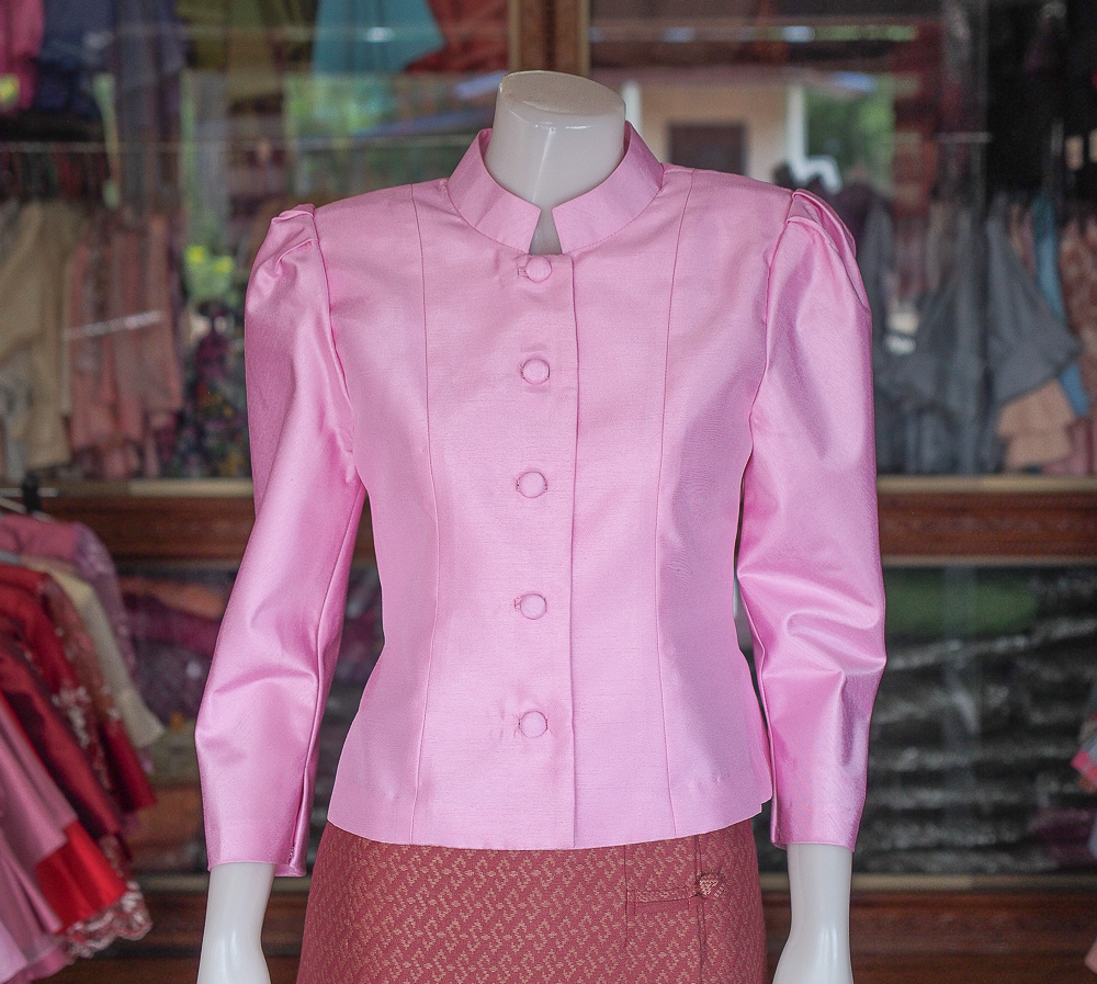 เสื้อไทยจิตรลดา ผ้าไหมแพรทอง สีชมพู ไซส์ S