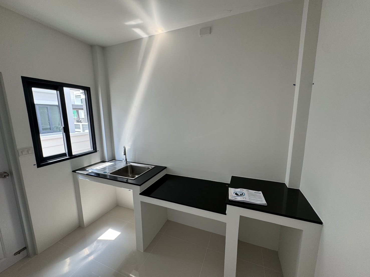 ครัวบิ้วอิน บ้านคุณ คุณภิชญาภา ราคา 67,000 หมู่บ้าน Centro ราชพฤกษ์-345