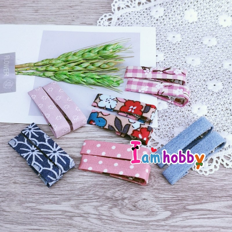 กิ๊บหุ้มผ้าลายหวาน 4.7 cm. คละลาย ( 6 คู่ )