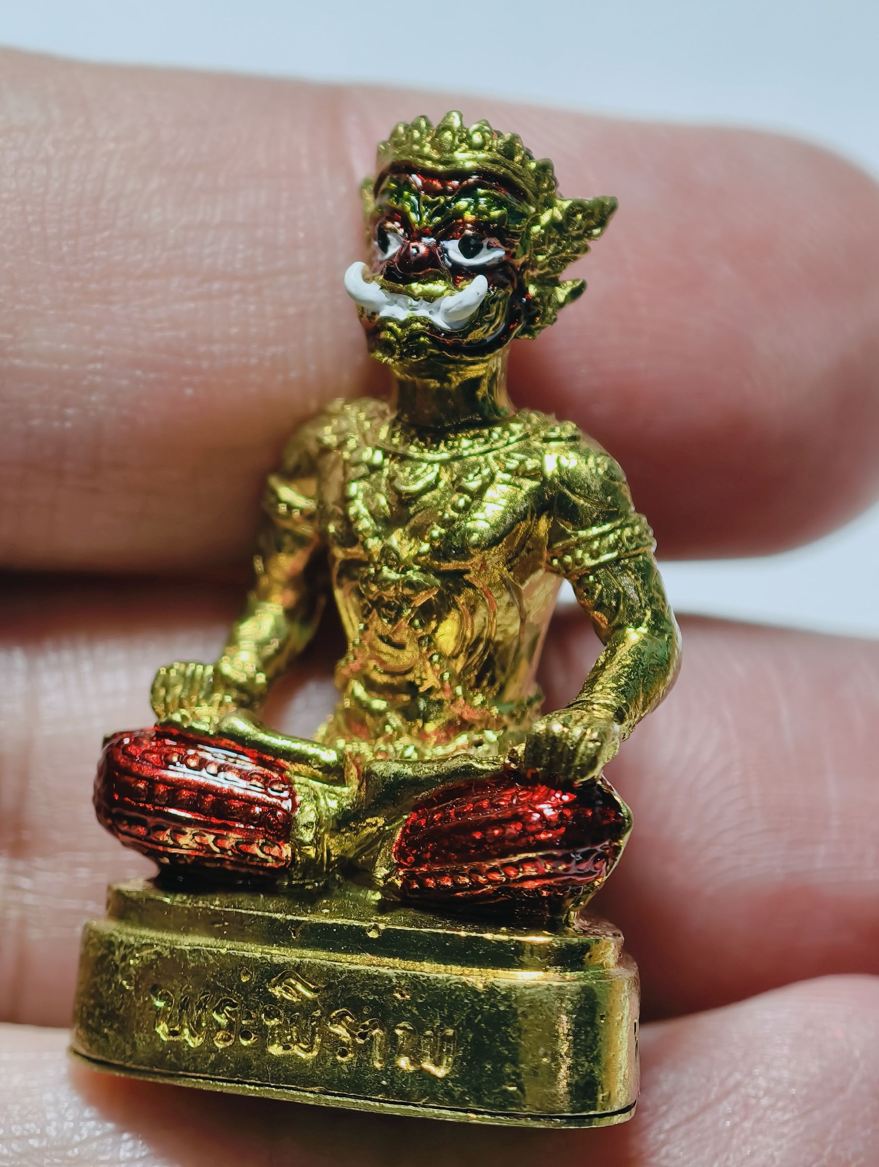 หลวงปู่แสน พระกริ่ง ใหญ่ พระพิราพ สมบัติเจ้าคุณปู่ (KA8159)