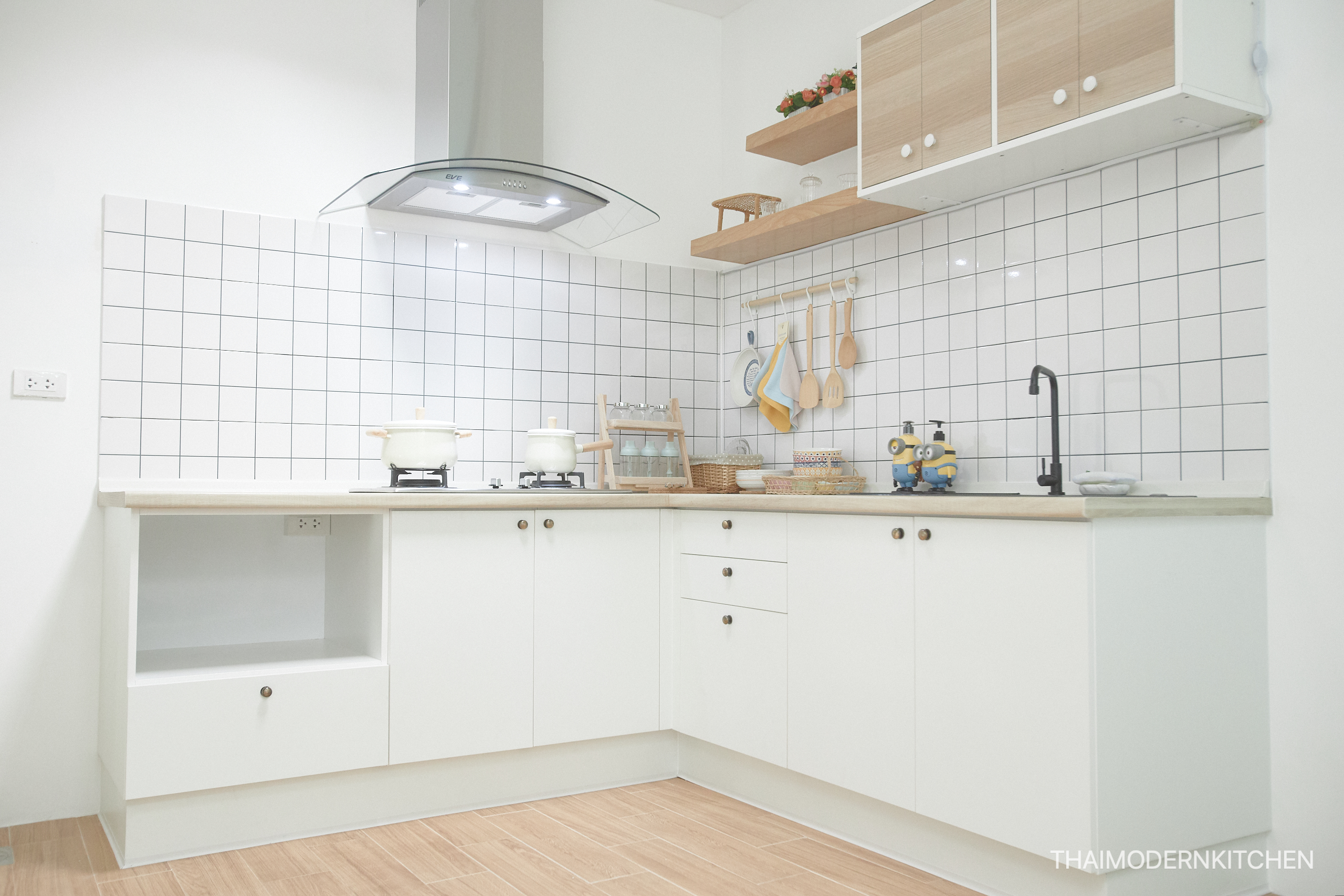 ครัวตัว L 2 + 1.4 เมตร ตู้ล่าง 1.4 ตู้บน