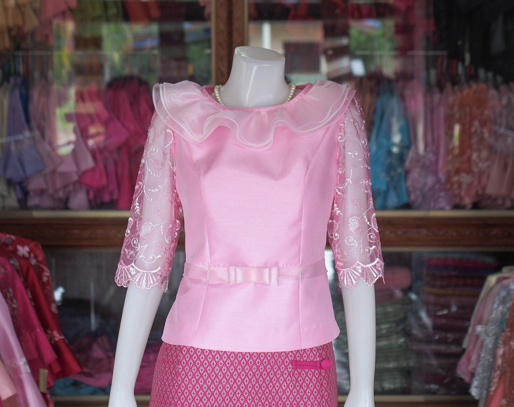 เสื้อผ้าไหมแพรทองแขนลูกไม้ สีชมพู ไซส์ XL
