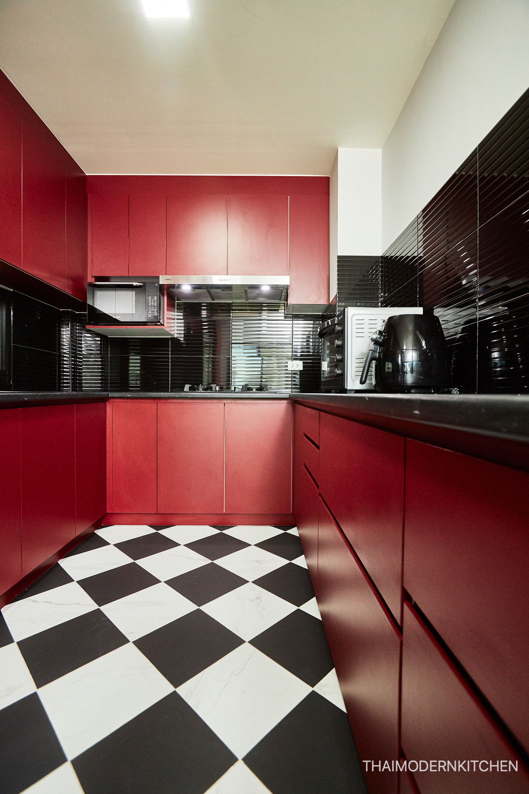 พลังแห่งสี ครัวบิ้วอิน ขนาด 9 เมตร Top laminate ราคา 140,000 สำเนา