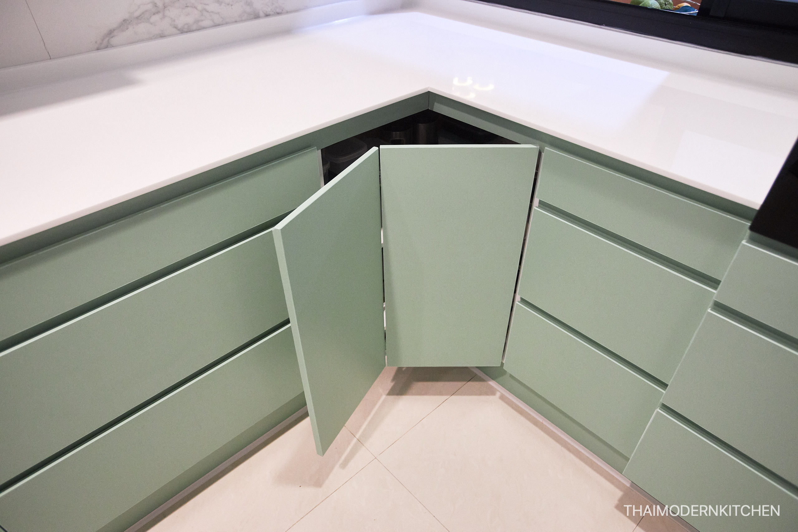 ครัวบิ้วอิน บ้านคุณกิตติศักดิ์ ราคา 140,000 -ทำตู้บน 2 ชั้น