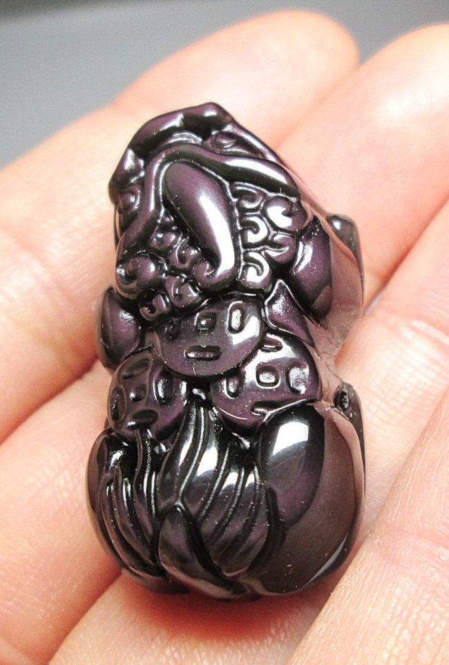 ปี่เซี๊ยะ (เรนโบว์ออปซิเดียน)