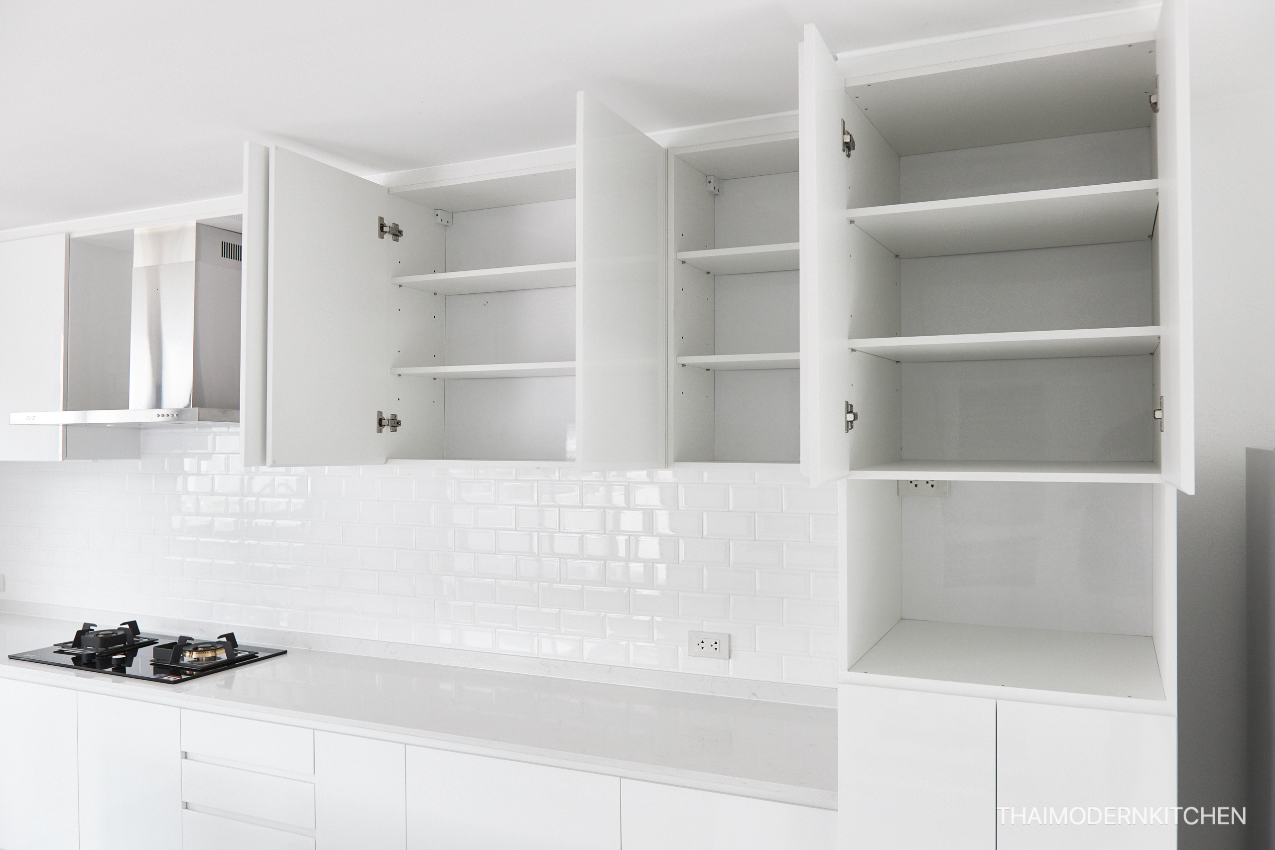 ครัวบิ้วอิน บ้านคุณ โสจิรัต 3+3.3 ตู้ล่าง 4.5 ตู้บน (เว้นติด hood) 1.8 island