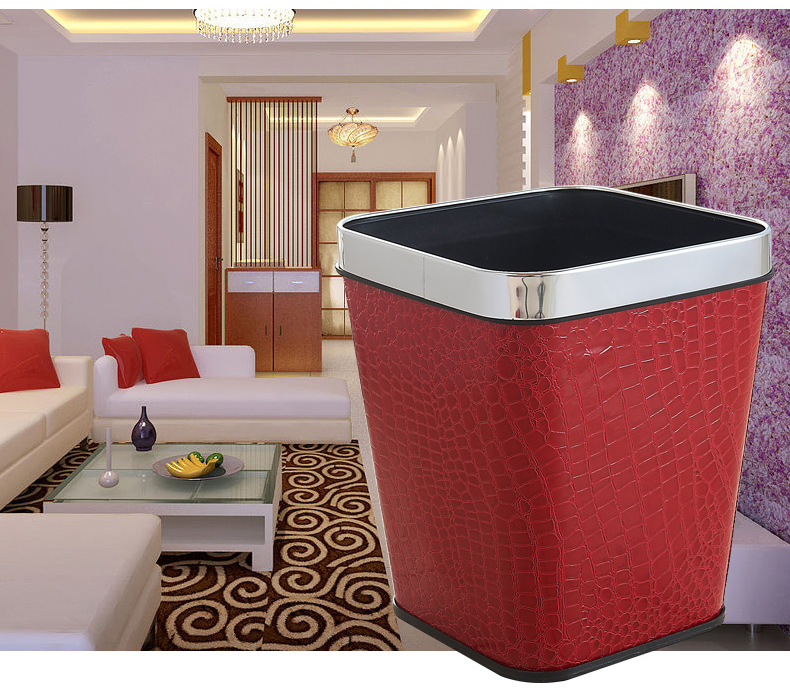 ถังขยะโรงแรม หนังเทียม ปากเหลี่ยม ลายหนังจระเข้ สีแดง ขนาด 13 L