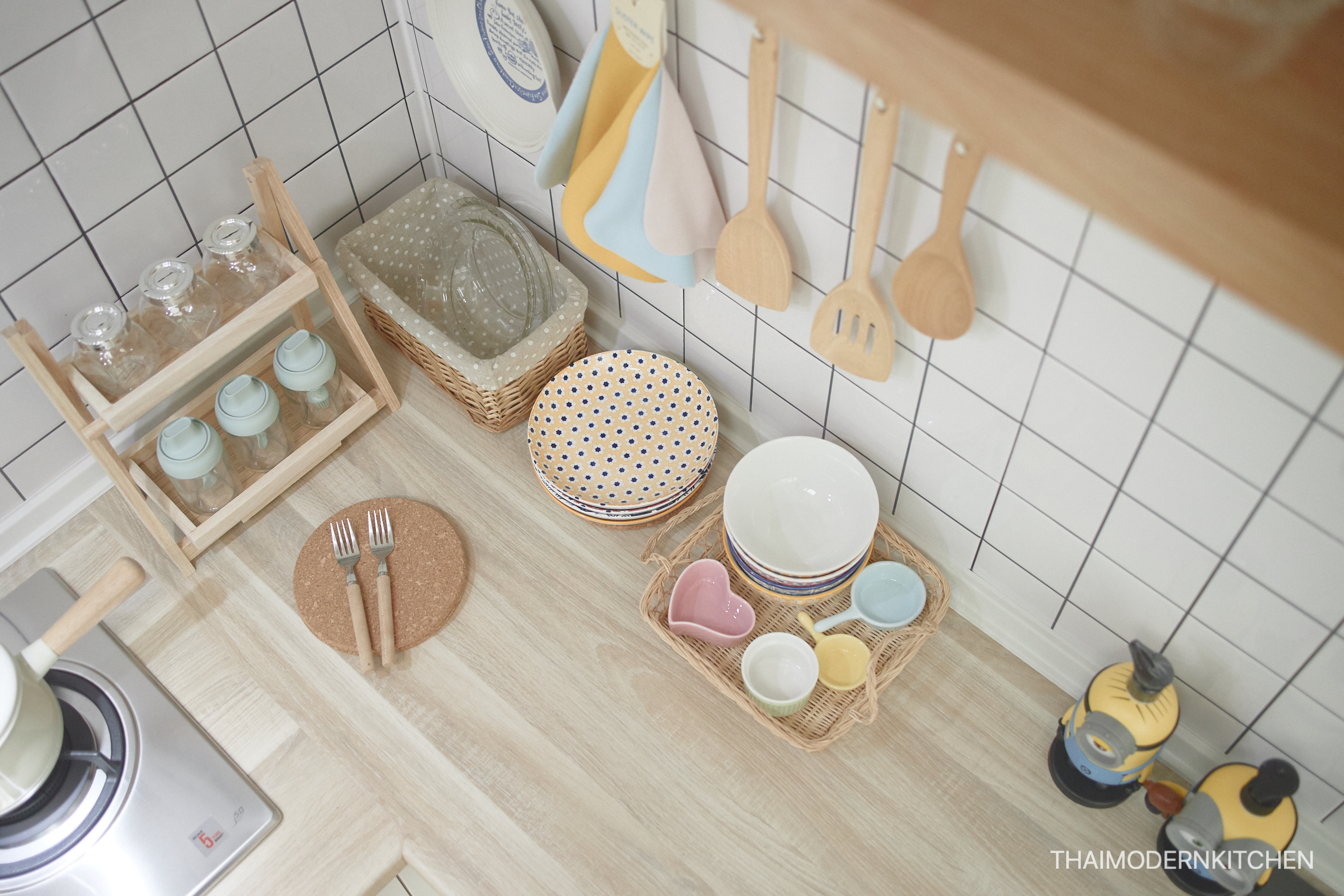 ครัวตัว L 2 + 1.4 เมตร ตู้ล่าง 1.4 ตู้บน