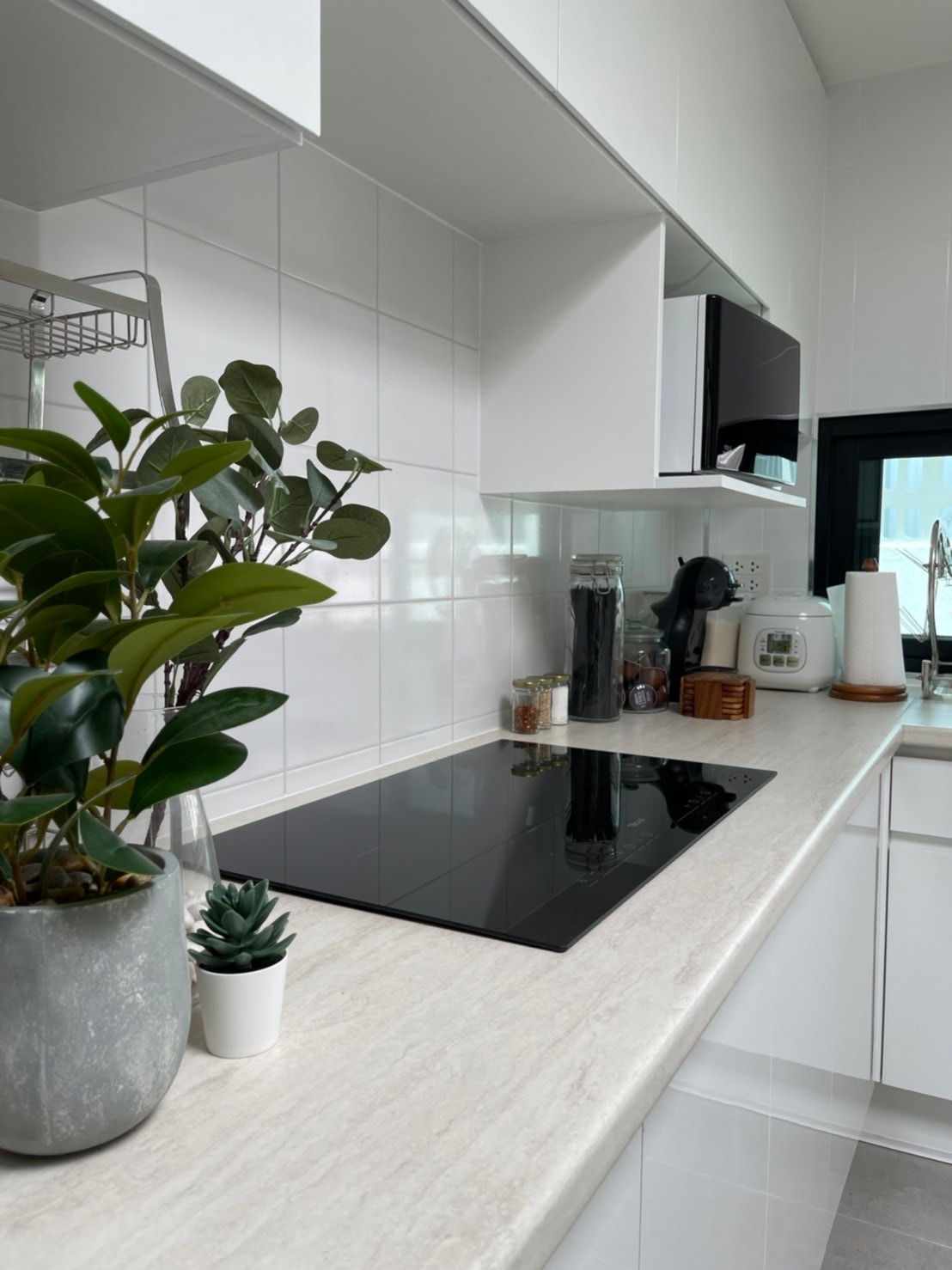 ครัวบิ้วอิน บ้านคุณปริษฐา ราคา 80500 บาท 2.30 + 3.5 ตู้ล่าง 2.30 ตู้บน 1.5 island ลึก 60 ซม