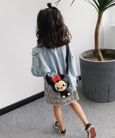 กระเป๋าซิลิโคน Mickey มีสายสะพาย