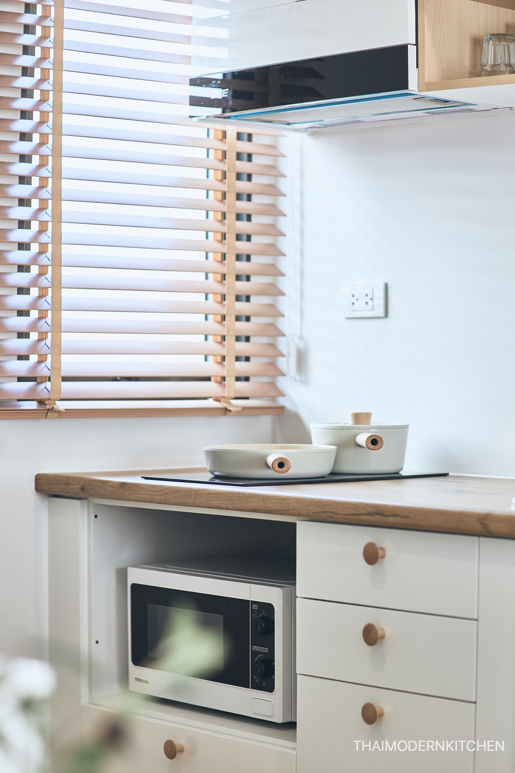 ครัวบิ้วอิน2 ตู้บน+ล่าง ชั้นสองชั้น counter 1.4