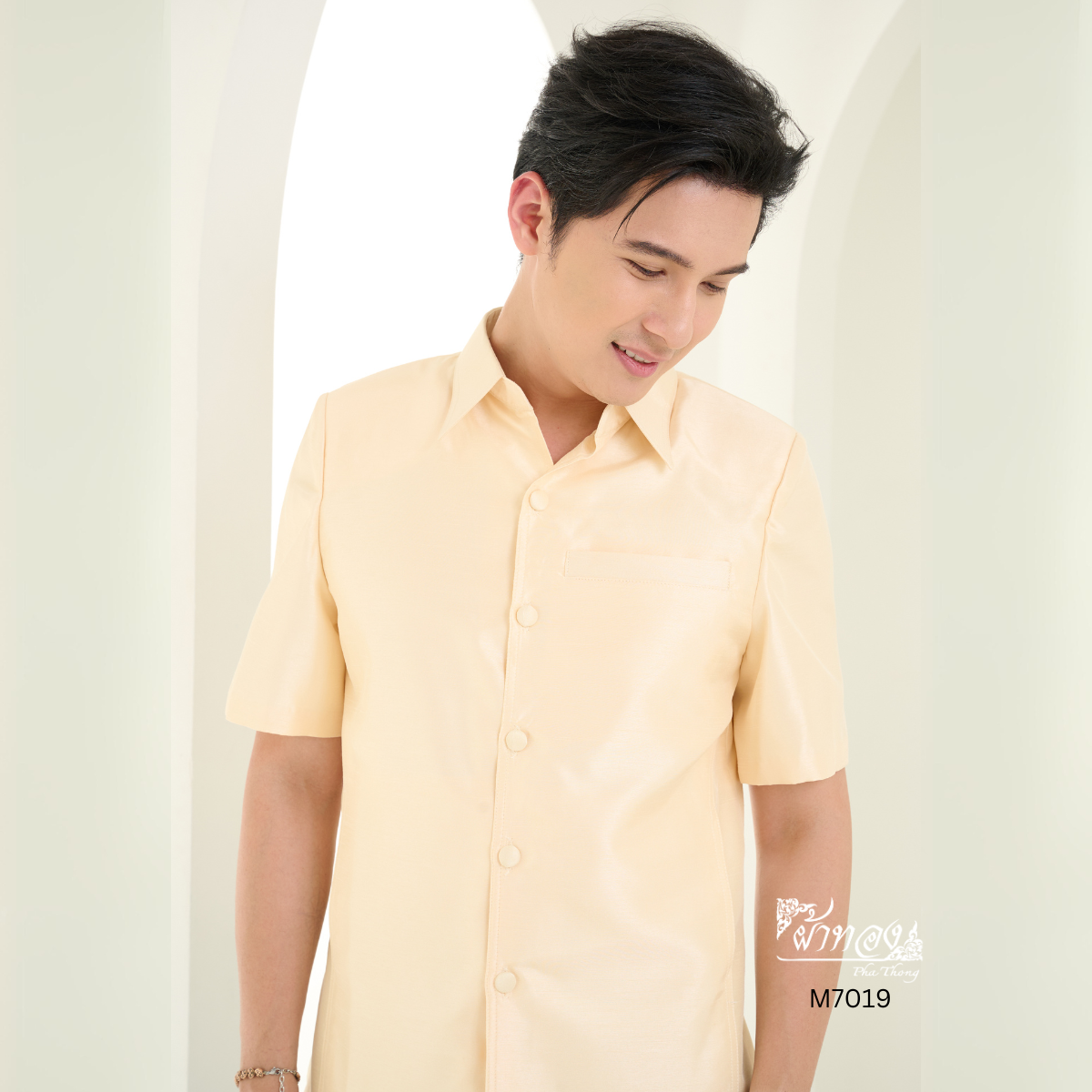 เสื้อผ้าไหมแพรทอง สีครีม ไซส์ 3XL