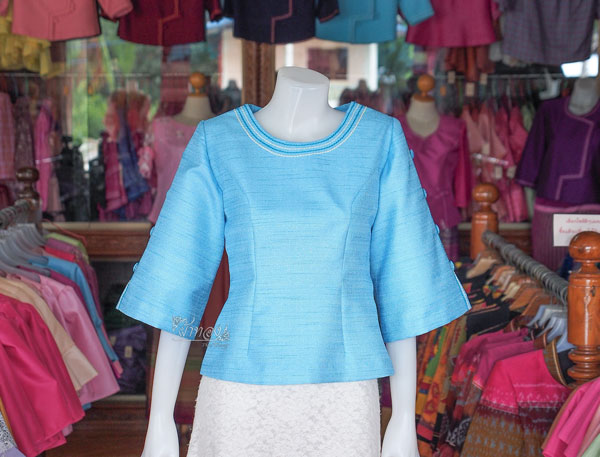 เสื้อผ้าไหมญี่ปุ่นคอกลม แต่งเดินไหม สีฟ้า ไซส์ S