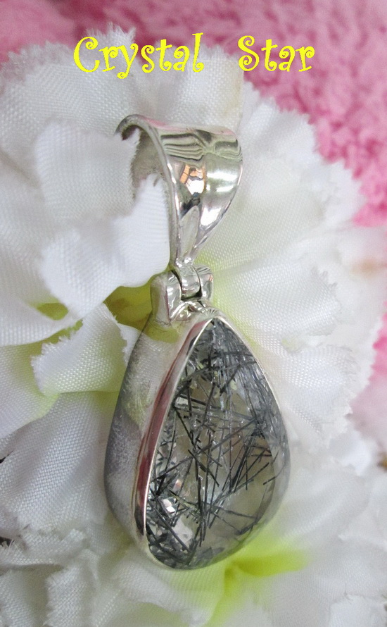 จี้แก้วขนเหล็กเจียระไน