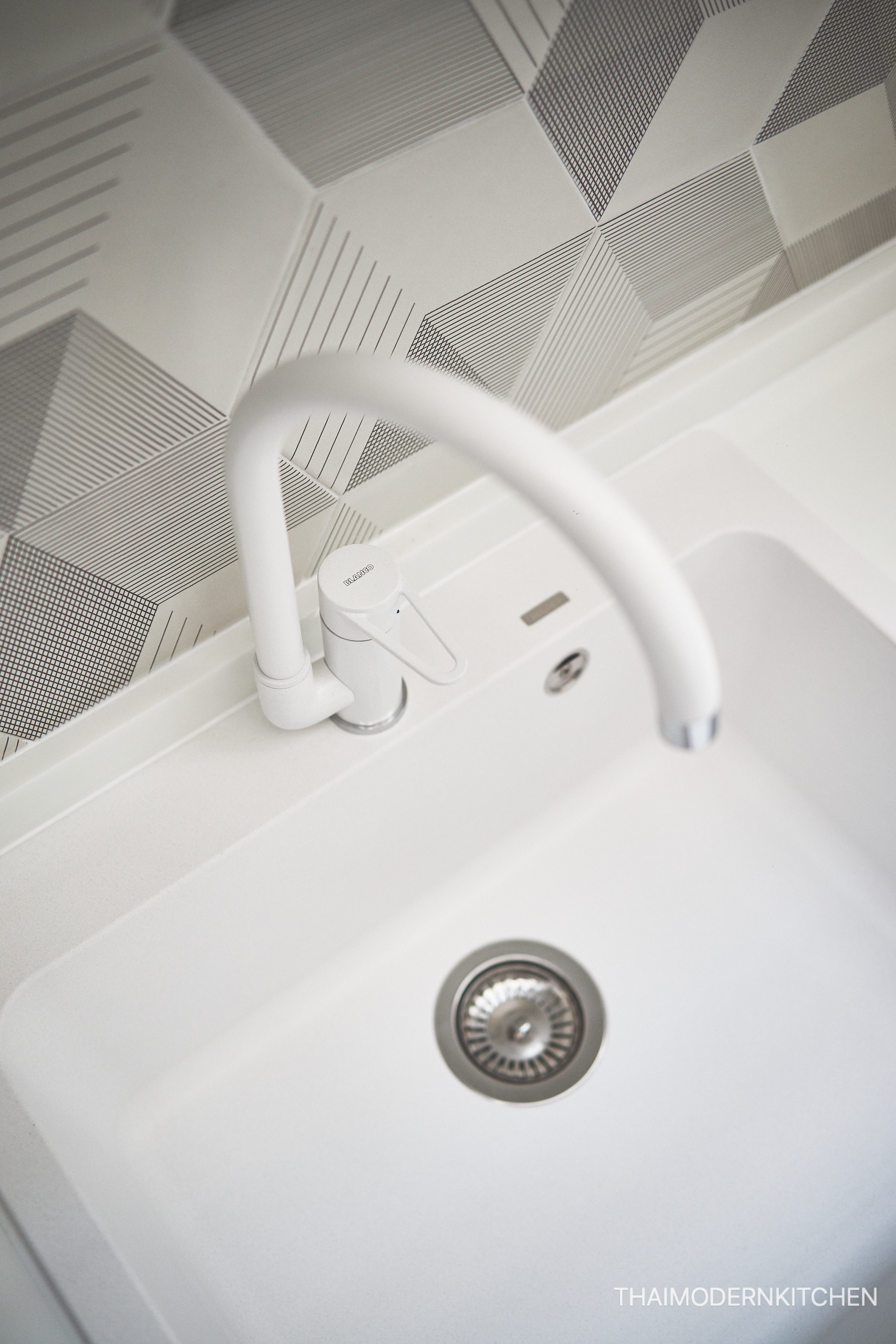 4.7 ตู้บน+ล่าง และตู้เต็มตามถาพ