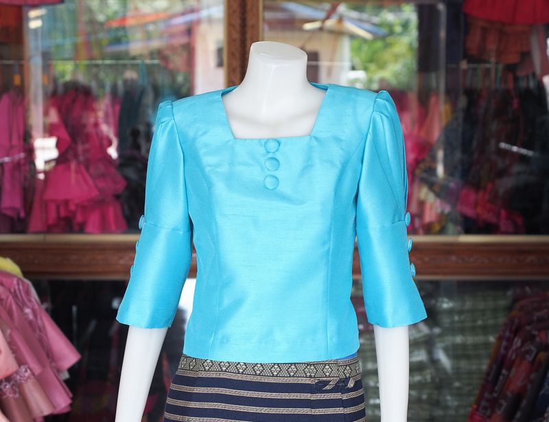 เสื้อผ้าไหมแพรทอง สีฟ้า ไซส์ XL